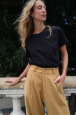 T-shirt preta lisa