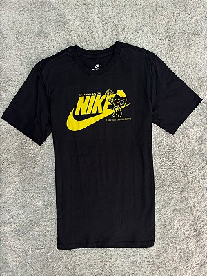 Camiseta Nike Athletic Arts Club Preta