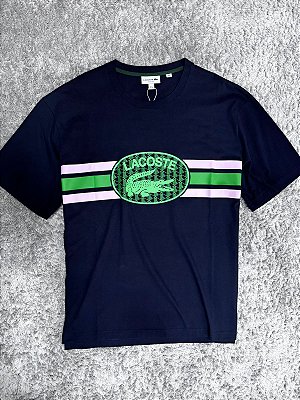 CAMISETA REGULAR FIT MONOGRAMA AZUL/VERDE/ROSA