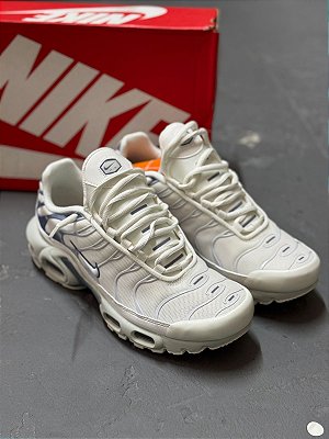 TÊNIS NIKE AIR MAX PLUS TN ASHEN SLATE