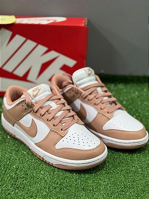 TÊNIS NIKE DUNK LOW ROSÊ FEMININO