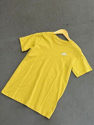 CAMISETA INFANTIL NIKE SPORTSWEAR AMARELA