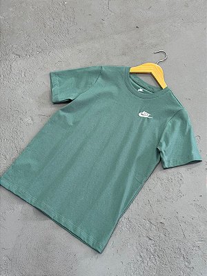 CAMISETA INFANTIL NIKE SPORTSWEAR VERDE