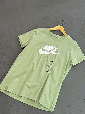 CAMISETA NIKE ICON FEMININA VERDE