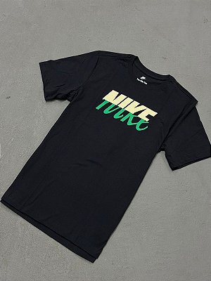 CAMISETA NIKE SPORTSWEAR META PRETA