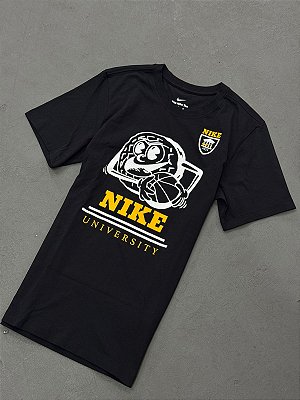 CAMISETA NIKE UNIVERSITY PRETA
