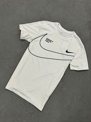 CAMISETA NIKE ATLHETIC CLUB FACÃO BRANCA
