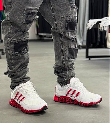 Tênis Adidas Megaride