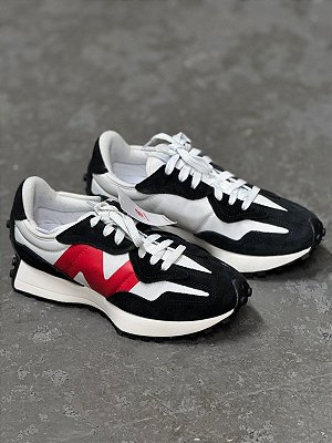Tênis New Balance 327V1