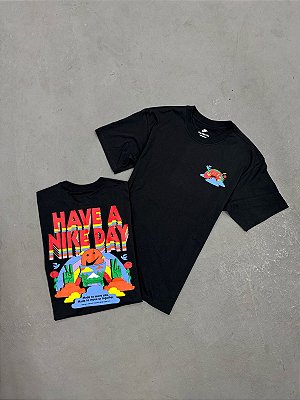 CAMISETA NIKE "HAVE A NIKE DAY" PRETA
