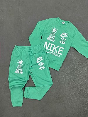 Conjunto Nike com Gola Redonda French Terry Verde Água