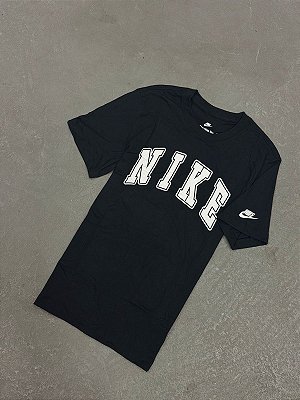CAMISETA NIKE SPORTSWEAR CLUB PRETA