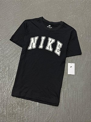 CAMISETA NIKE SPORTSWEAR CLUB PRETA