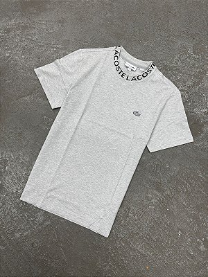 CAMISETA LACOSTE SPORT GOLA ASSINATURA CINZA