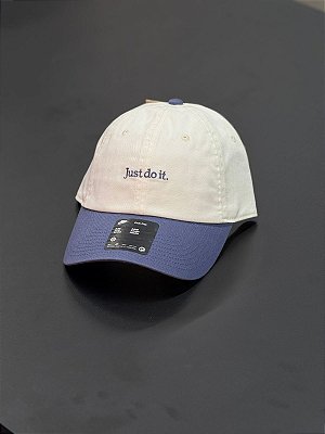 BONÉ NIKE JUST DO IT BRANCO/ROXO