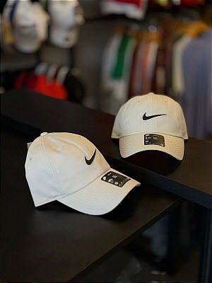 Boné Nike Club Swoosh (Off White)