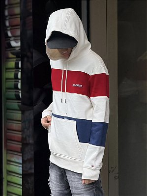 MOLETOM TOMMY LISTRADO 2K26