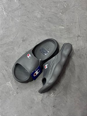 Chinelo Slide Champion Cinza