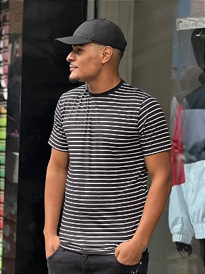 CAMISETA LISTRADINHA CELANI (PRETA/BRANCA)