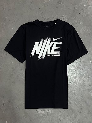 Camiseta Nike Hyverse GFX ( PRETA )