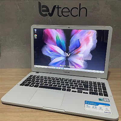 Notebook Samsung Essentials 350x Branco - Core i3-7ª Ger.  -  4Gb Ram - 256Gb SSD - Tela 15.6" - Windows 10