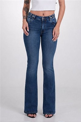 Calça Jeans Flare Com Ajustador No Cós Revanche