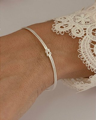Pulseira Bracelete com Nó na Prata
