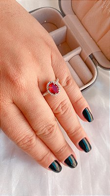 Anel Oval Zircônia Grande Luxo Vermelha