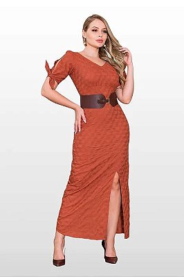 Vestido na cor marrom com cinto marca Kauly