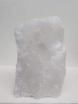 Quartzo Branco Base Serrada