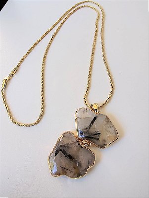 COLAR DE QUARTZO TURMALINADO FORMA ORGÂNICA
