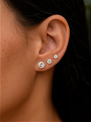 Trio Brincos Ponto de Luz redondos