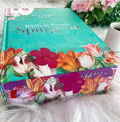 Bíblia King James Fiel 1611 com Estudos Spurgeon - Capa Feminina