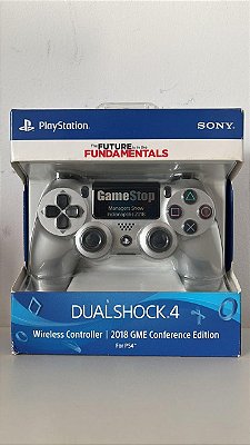Controle PS4 Sem Fio Dualshock 4 Silver Edição GameStop 2018 Silver