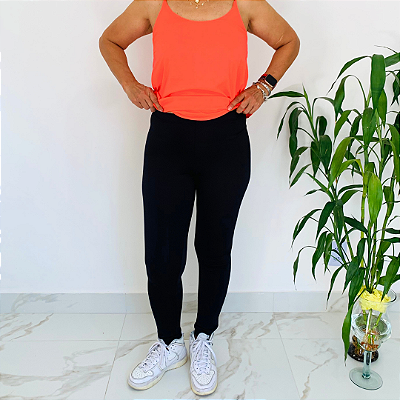 Calça Legging FLEXFIT, Nova. Feita para acompanhar sua atividades com liberdade de movimento e ajuste perfeito.