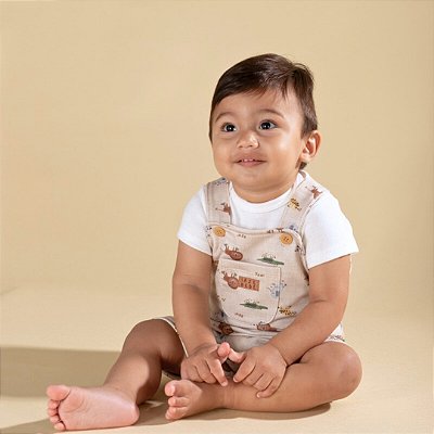 Conjunto Blusa e Jardineira Safari