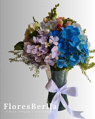Arranjo de Hortênsias Sortidas (Azul, Lilás, Branca e Verde)