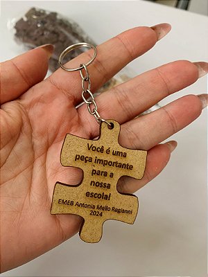 Chaveiros formato peça de quebra cabeça personalizado a laser