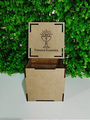 Caixa com tampa em mdf Primeira Eucatistia 10x10x10 cm