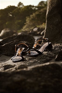 Sandália Louise | Couro marrom aplicações