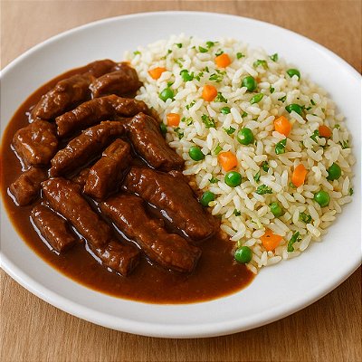 PF Iscas de Alcatra ao Molho Roti e Arroz Primavera