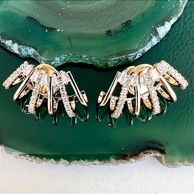 Brinco Garra Cravejado Dourado