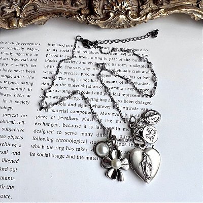 Colar Relicário Coração Prateado Envelhecido