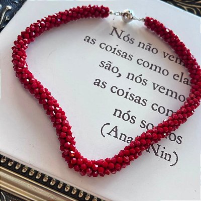 Colar Trançado Cristais Vermelhos