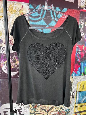 T-shirt Coração Cinza Estonado