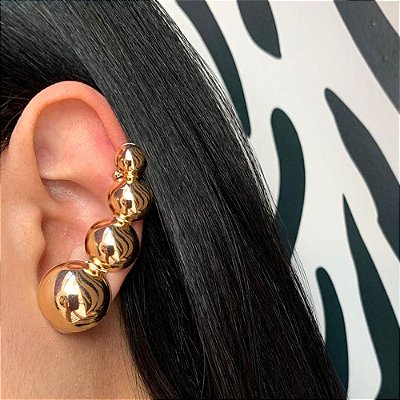 Brinco Ear cuff Botão Dourado