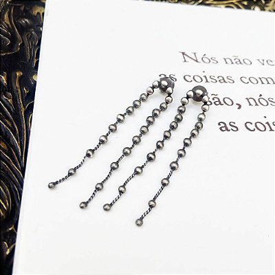 Brinco Longo Bolinhas Prateado Envelhecido