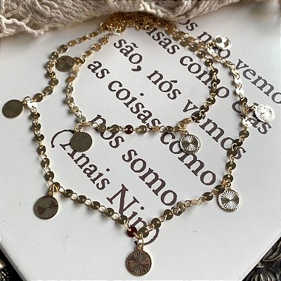 Colar Longo Pastilhas Dourado