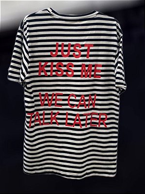 T-shirt Kiss Me Listras