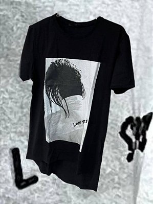 T-shirt Love Stories Preta